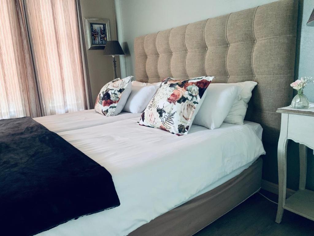 Mulberry Gardens Self Catering Apartman Swakopmund Kültér fotó